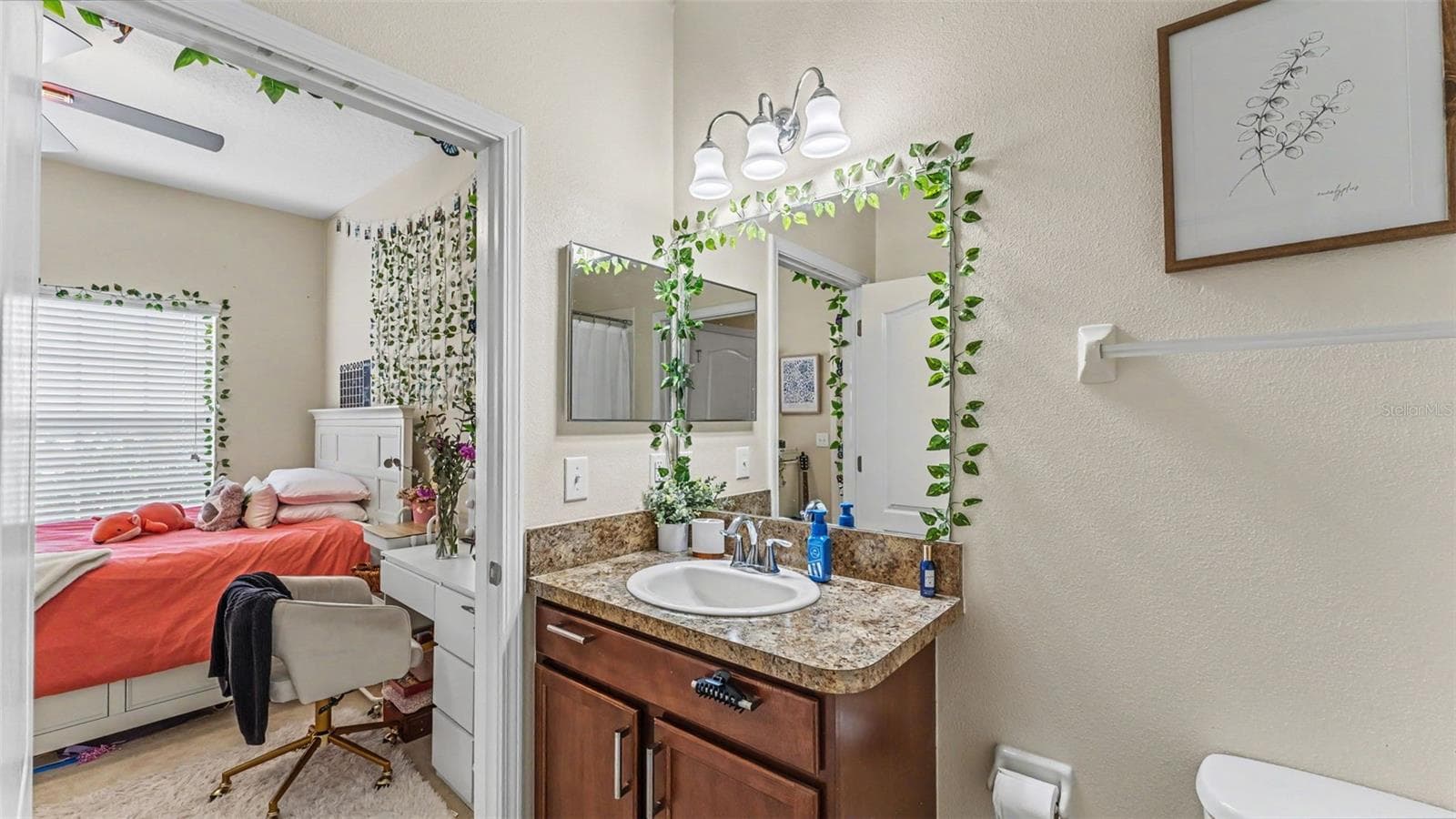 Townhouse at 4275 WINDING VINE DR, LAKELAND, photo 23 of 38