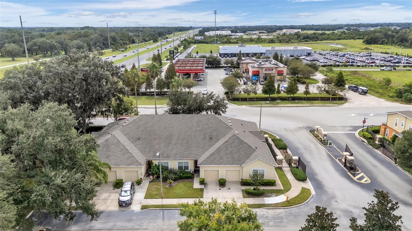 Townhouse at 4275 WINDING VINE DR, LAKELAND, photo 37 of 38