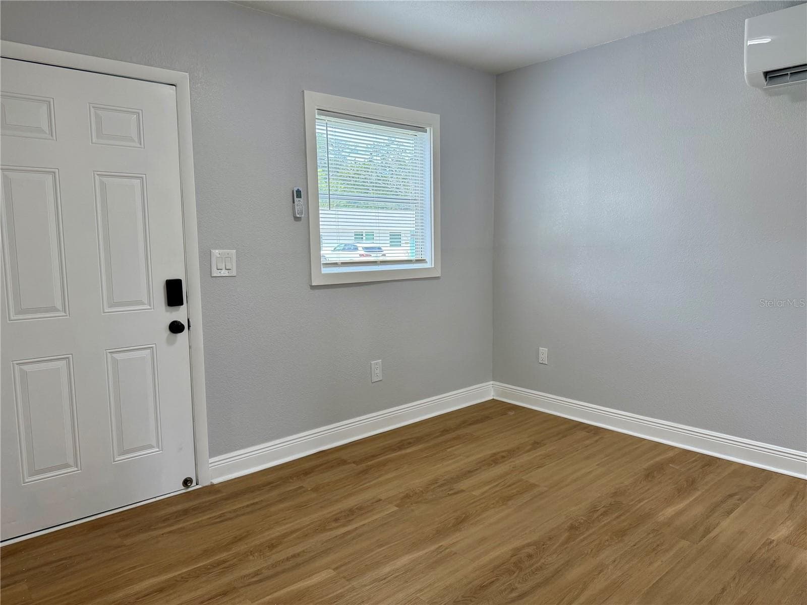 Duplex at 301 80TH AVE NE, ST PETERSBURG, photo 3 of 44