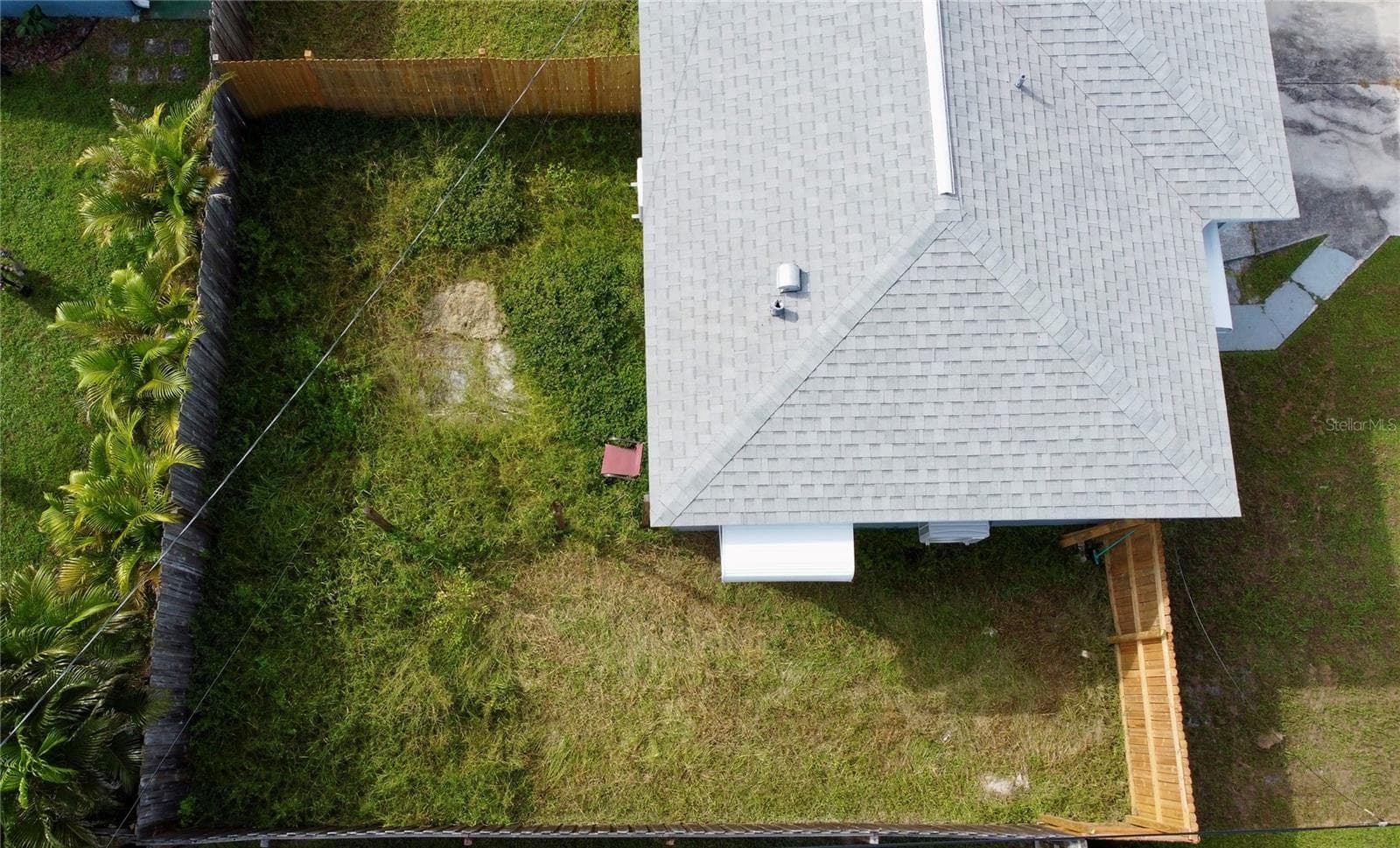 Duplex at 301 80TH AVE NE, ST PETERSBURG, photo 11 of 44