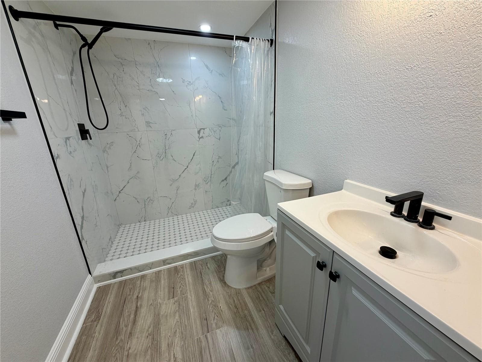 Duplex at 301 80TH AVE NE, ST PETERSBURG, photo 20 of 44