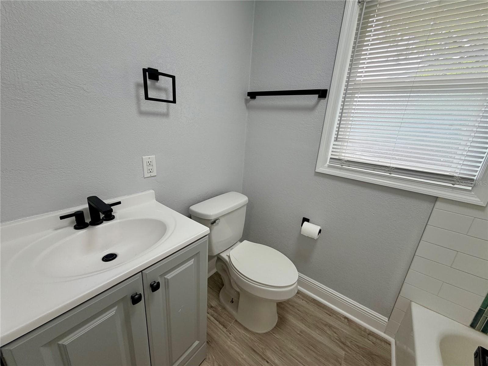 Duplex at 301 80TH AVE NE, ST PETERSBURG, photo 25 of 44