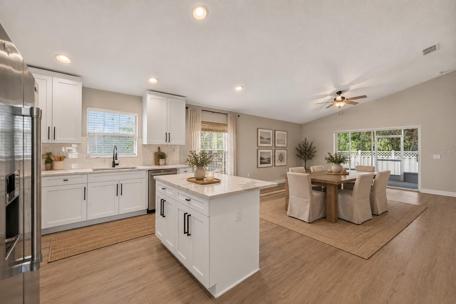 Single Family Residence at 5209 ABBEY PARK AVE, TAMPA, photo 3 of 67