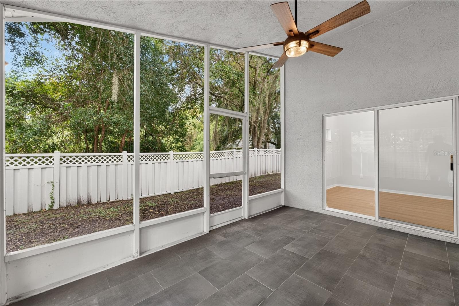 Single Family Residence at 5209 ABBEY PARK AVE, TAMPA, photo 8 of 67