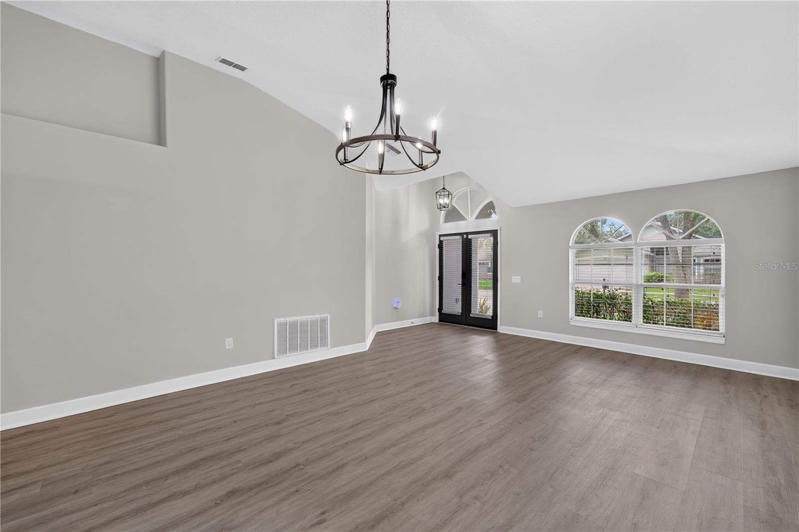 Single Family Residence at 5209 ABBEY PARK AVE, TAMPA, photo 12 of 67