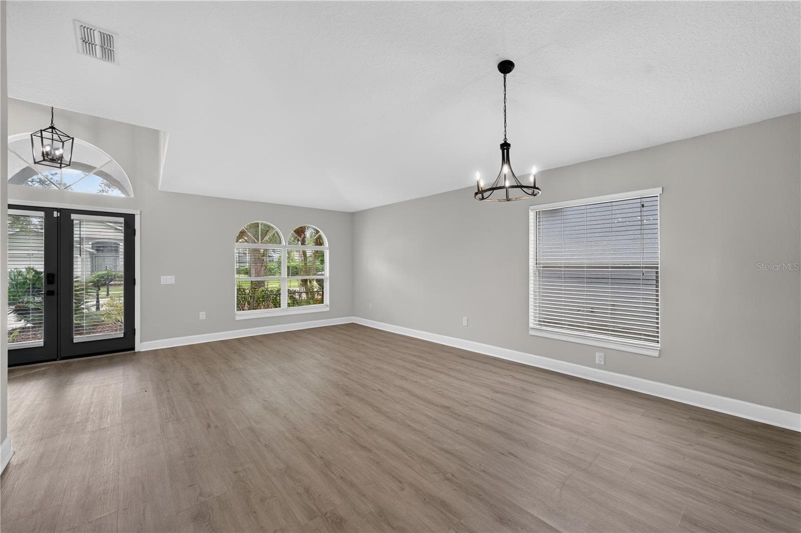 Single Family Residence at 5209 ABBEY PARK AVE, TAMPA, photo 13 of 67