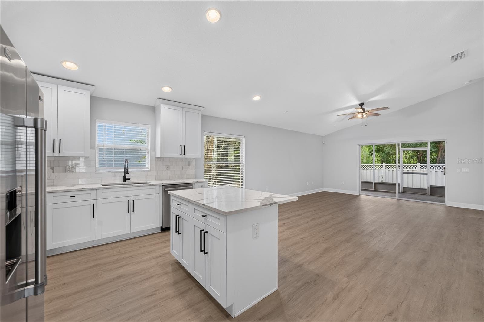 Single Family Residence at 5209 ABBEY PARK AVE, TAMPA, photo 14 of 67