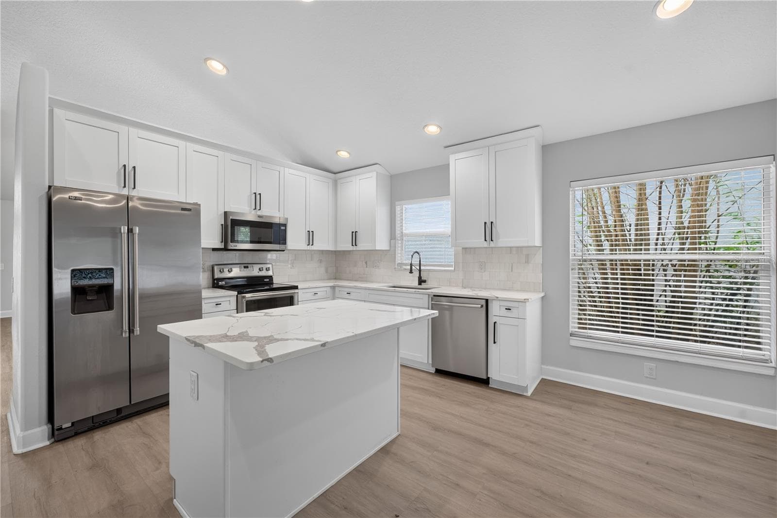 Single Family Residence at 5209 ABBEY PARK AVE, TAMPA, photo 17 of 67