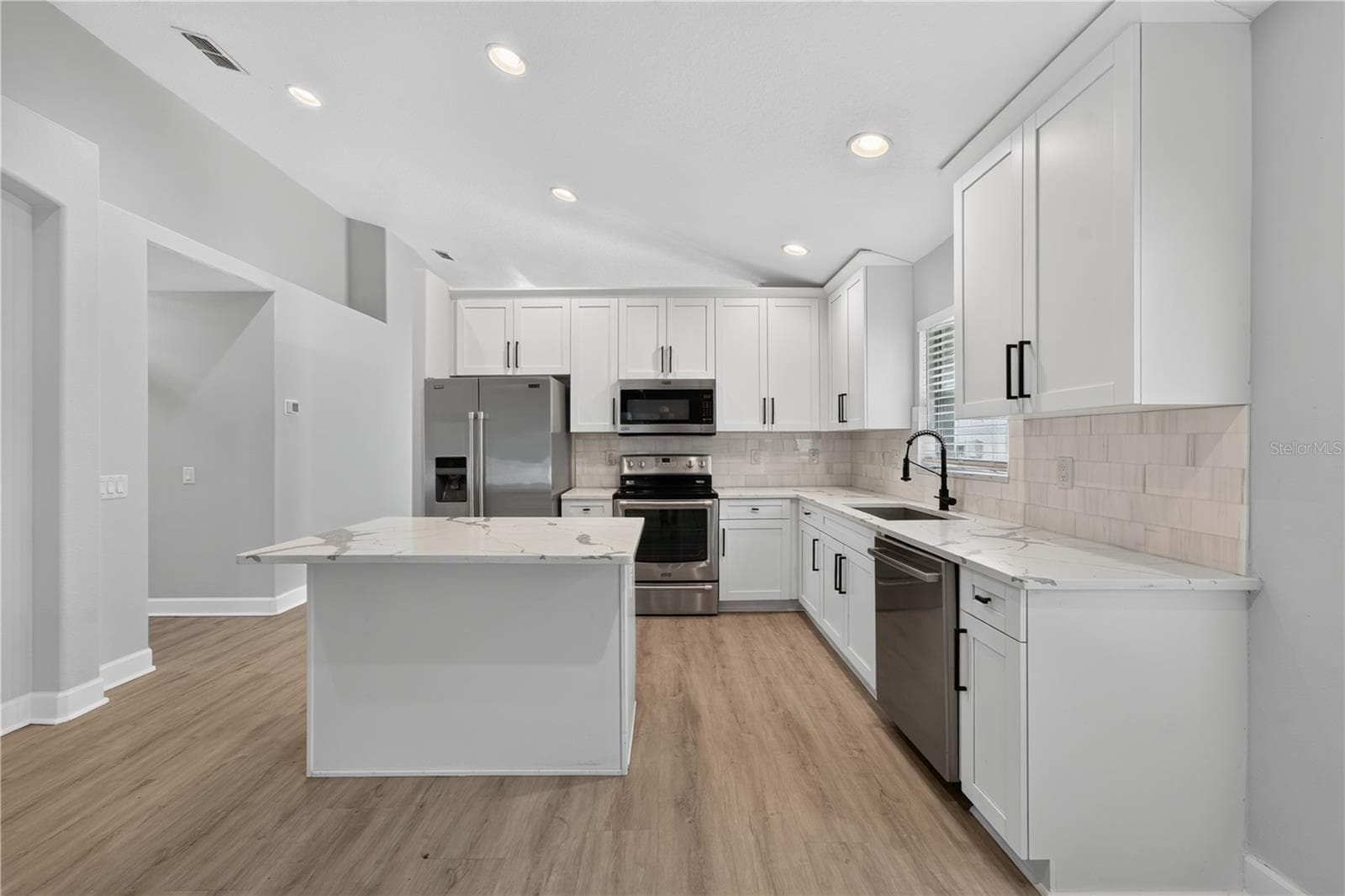 Single Family Residence at 5209 ABBEY PARK AVE, TAMPA, photo 18 of 67