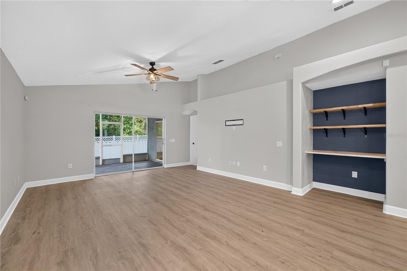 Single Family Residence at 5209 ABBEY PARK AVE, TAMPA, photo 20 of 67