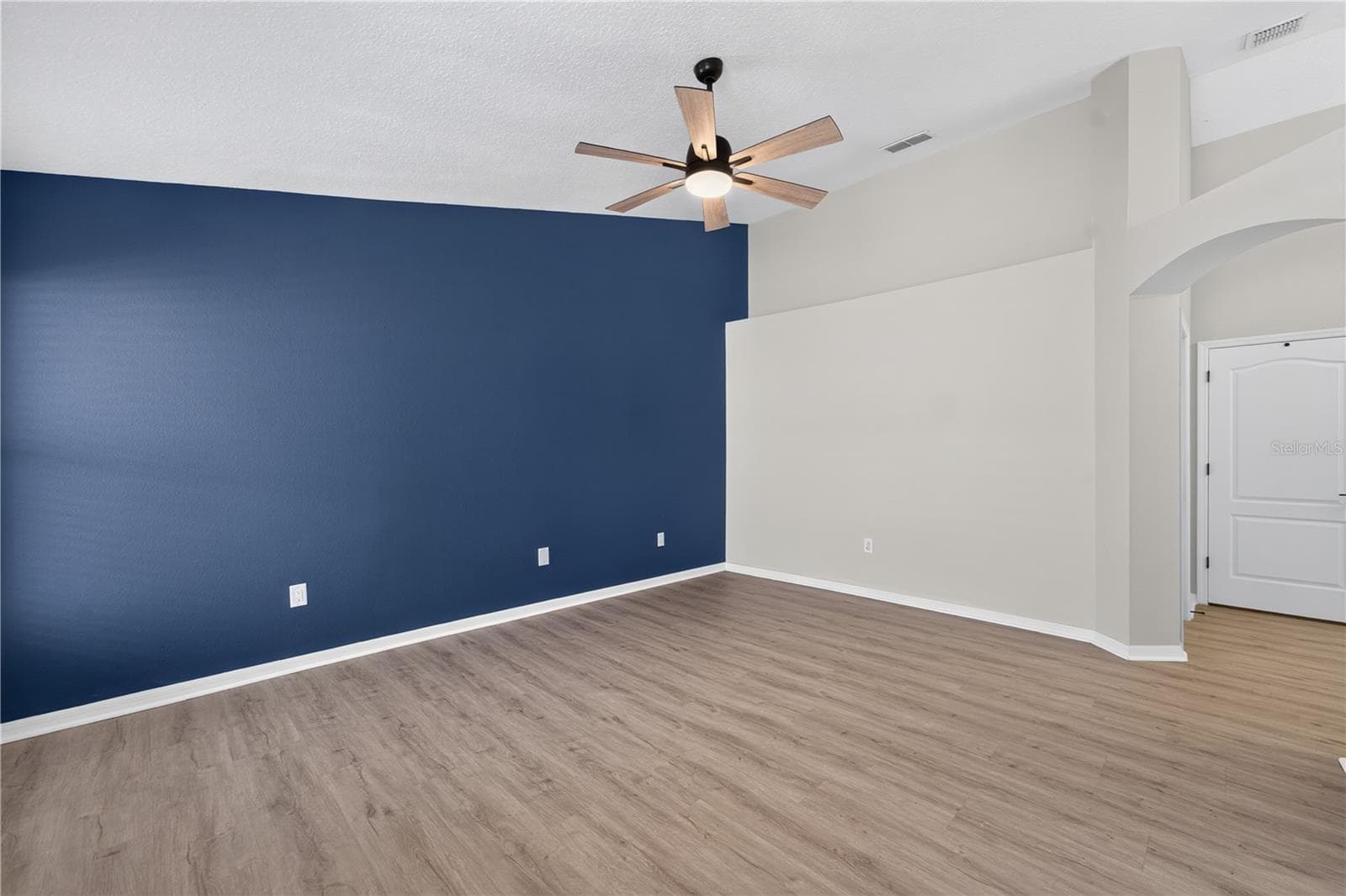 Single Family Residence at 5209 ABBEY PARK AVE, TAMPA, photo 43 of 67