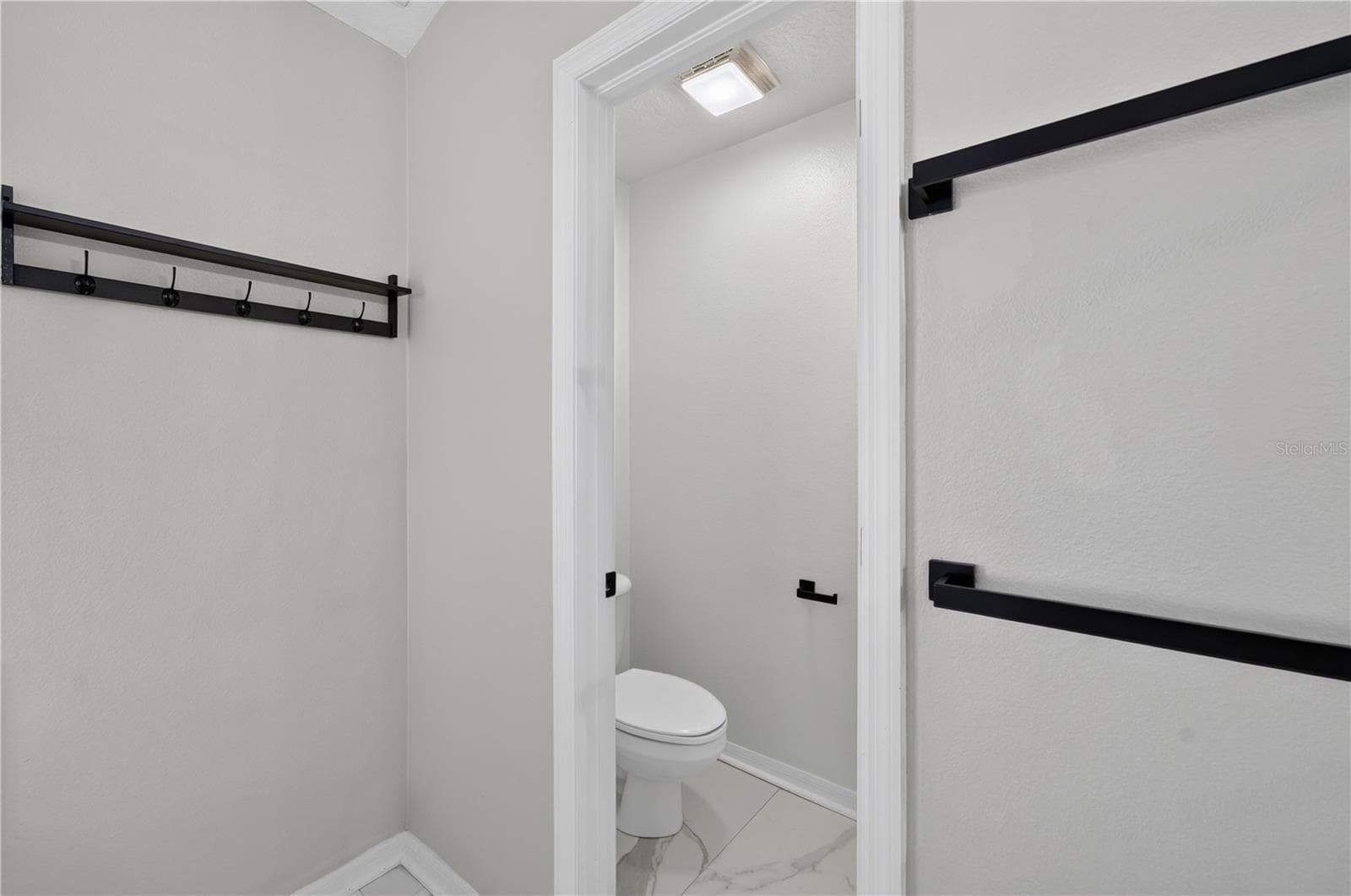 Single Family Residence at 5209 ABBEY PARK AVE, TAMPA, photo 48 of 67