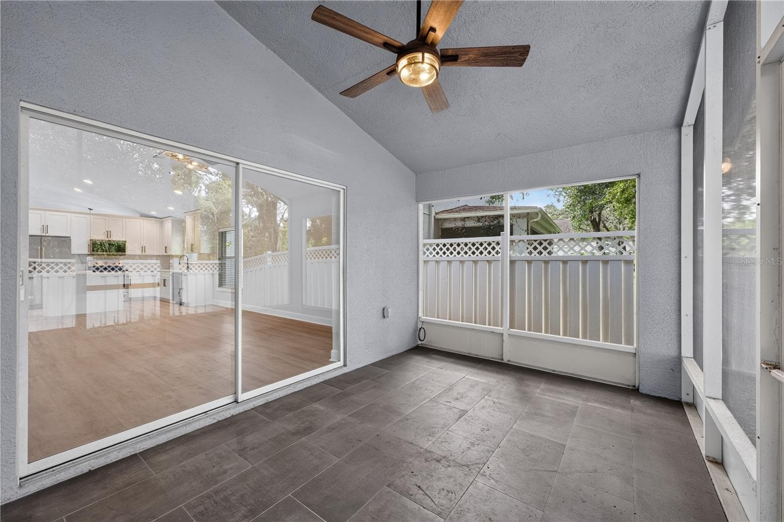 Single Family Residence at 5209 ABBEY PARK AVE, TAMPA, photo 51 of 67