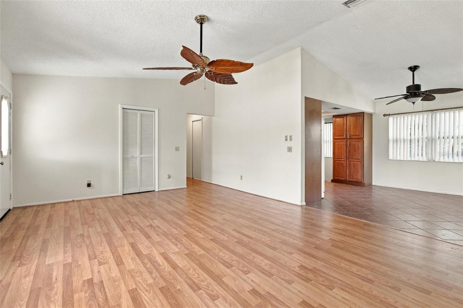Single Family Residence at 18116 EDGEWATER DR, PORT CHARLOTTE, photo 11 of 55