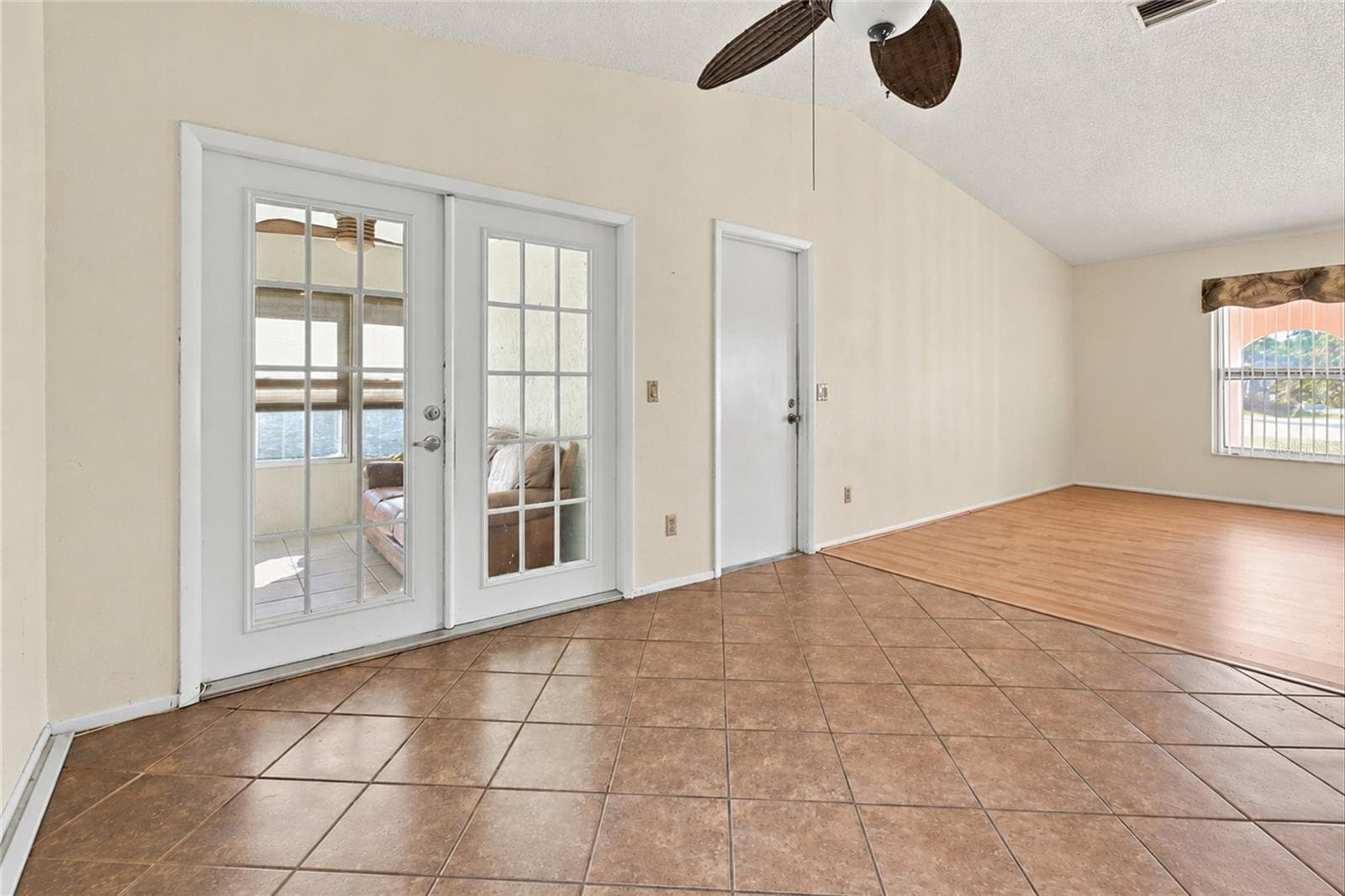 Single Family Residence at 18116 EDGEWATER DR, PORT CHARLOTTE, photo 16 of 55