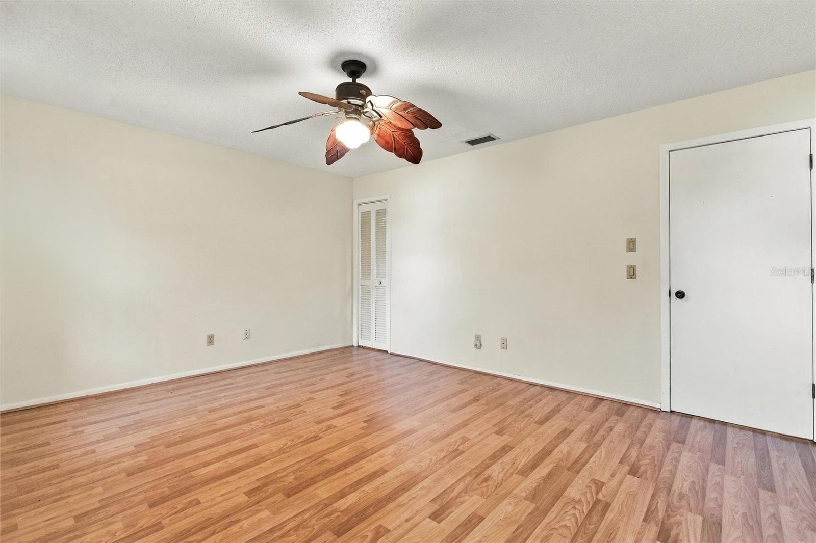 Single Family Residence at 18116 EDGEWATER DR, PORT CHARLOTTE, photo 28 of 55