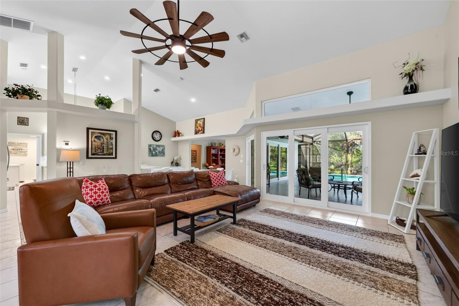 Living room - 150 N OXFORD DR, ENGLEWOOD