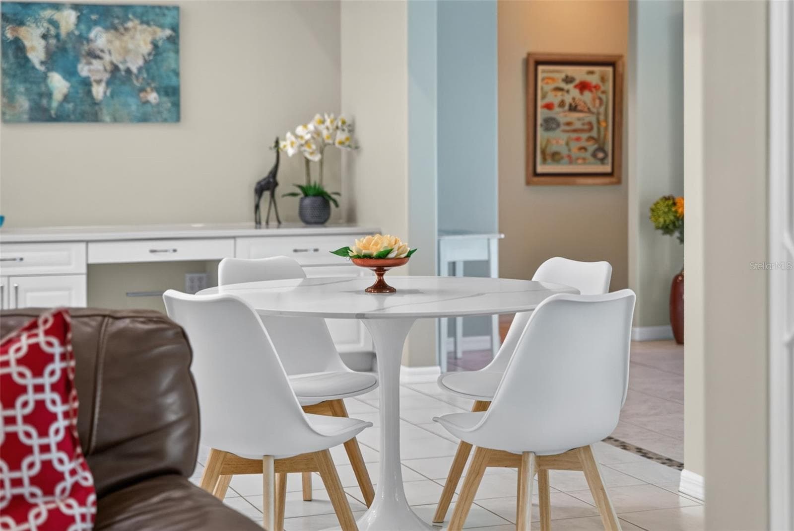 Breakfast nook - 150 N OXFORD DR, ENGLEWOOD