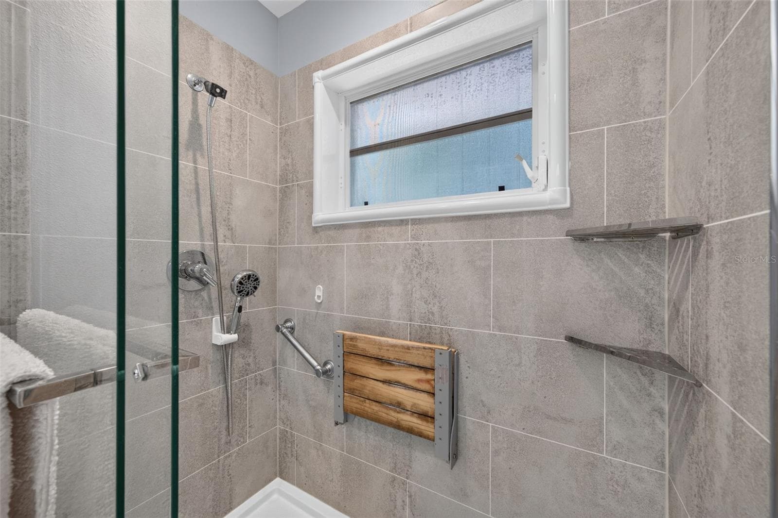 Updated shower - 150 N OXFORD DR, ENGLEWOOD