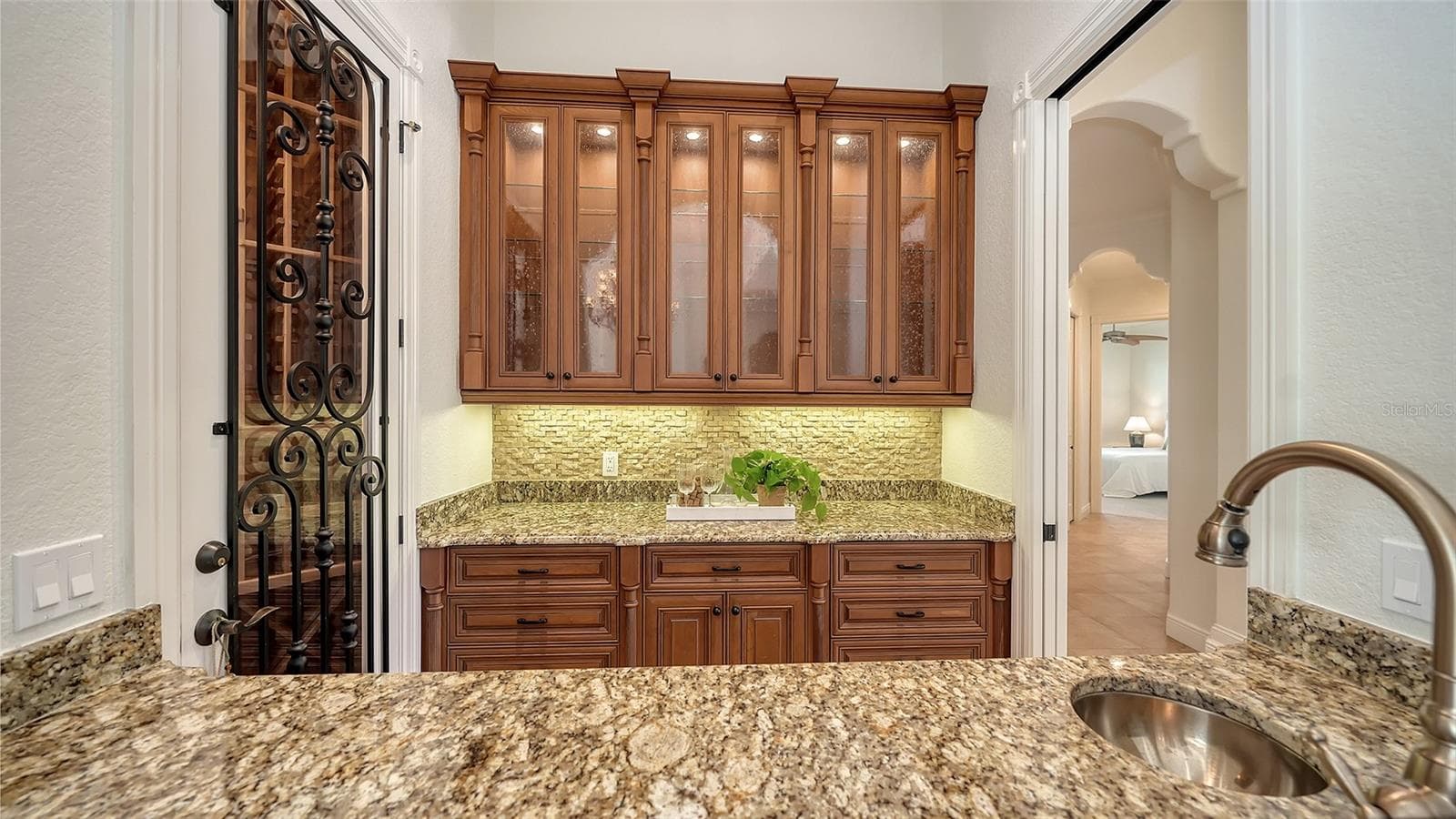 Single Family Residence at 275 LOOKOUT POINT DR, OSPREY, photo 16 of 96