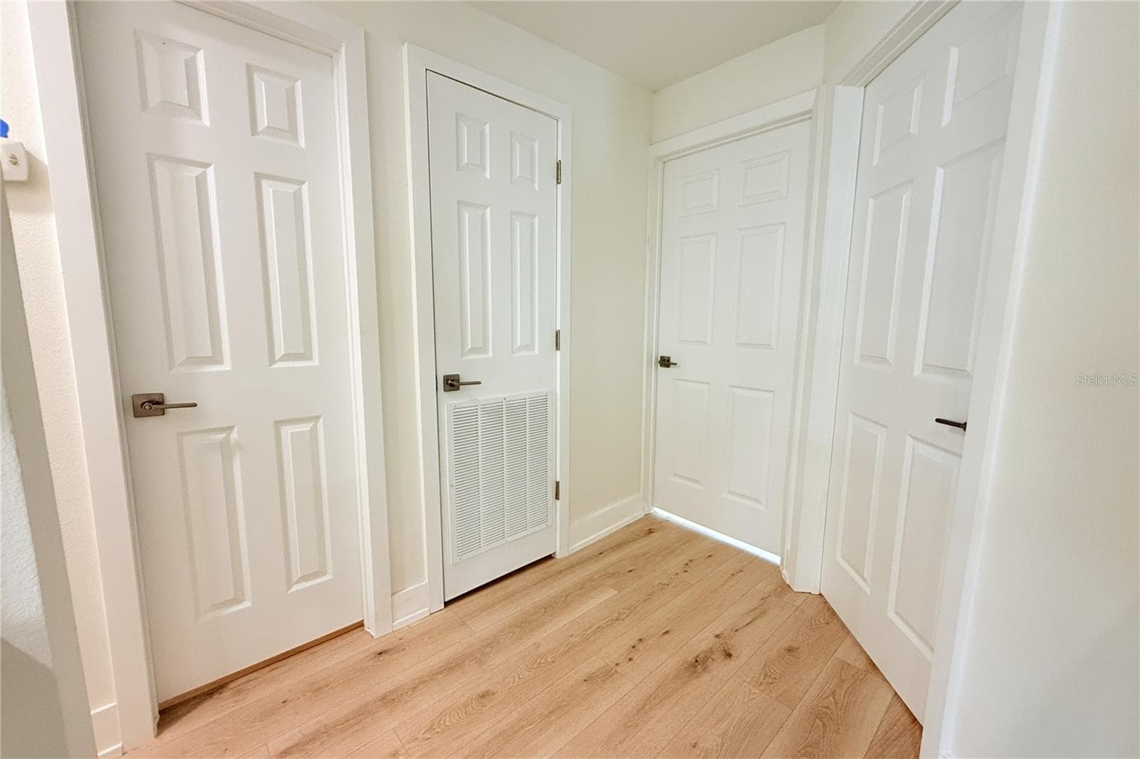 Single Family Residence at 8512 SUNBEAM LN, TAMPA, photo 20 of 54