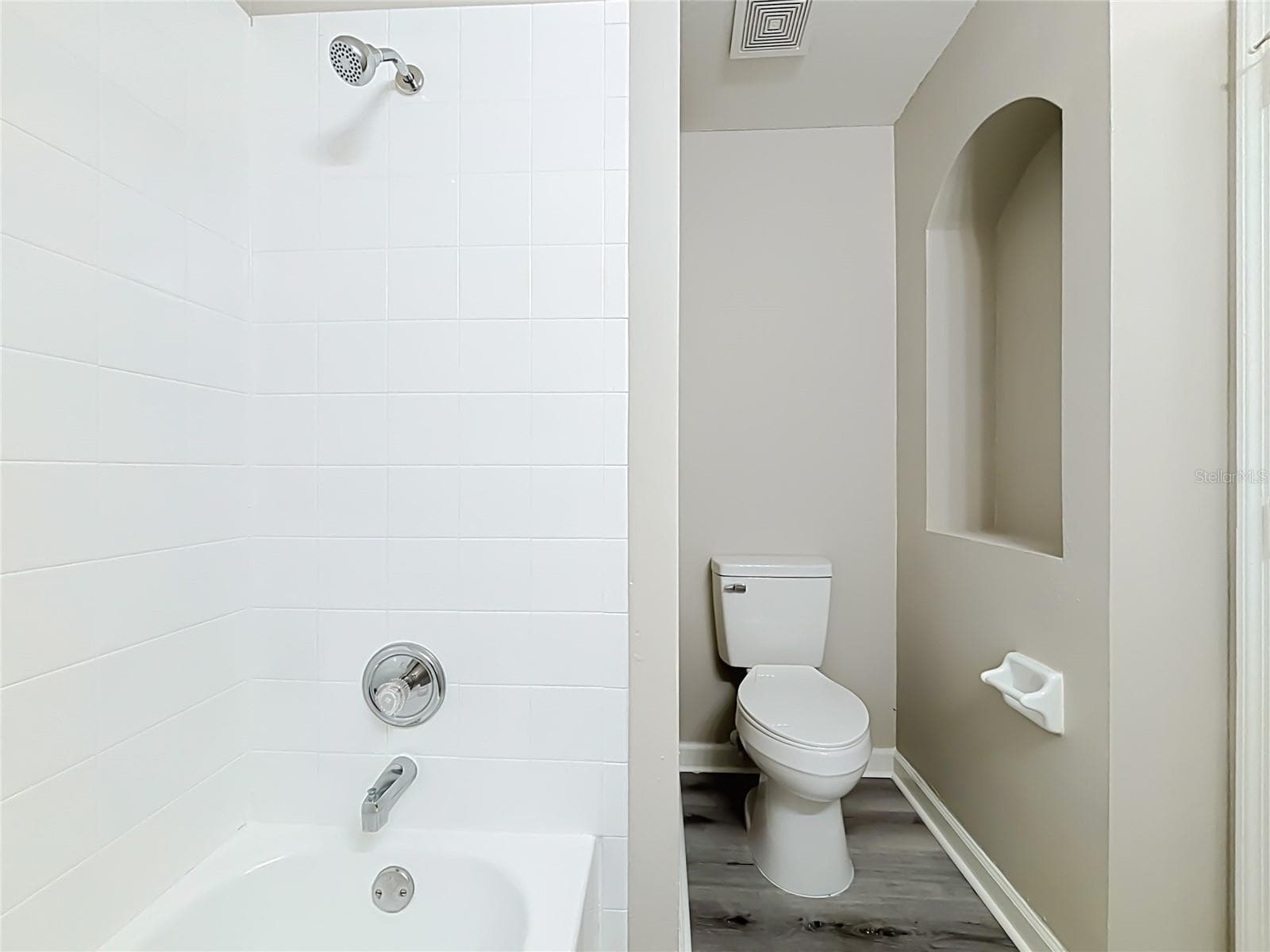 2nd bathroom - 2712 WILSHIRE RD, CLERMONT