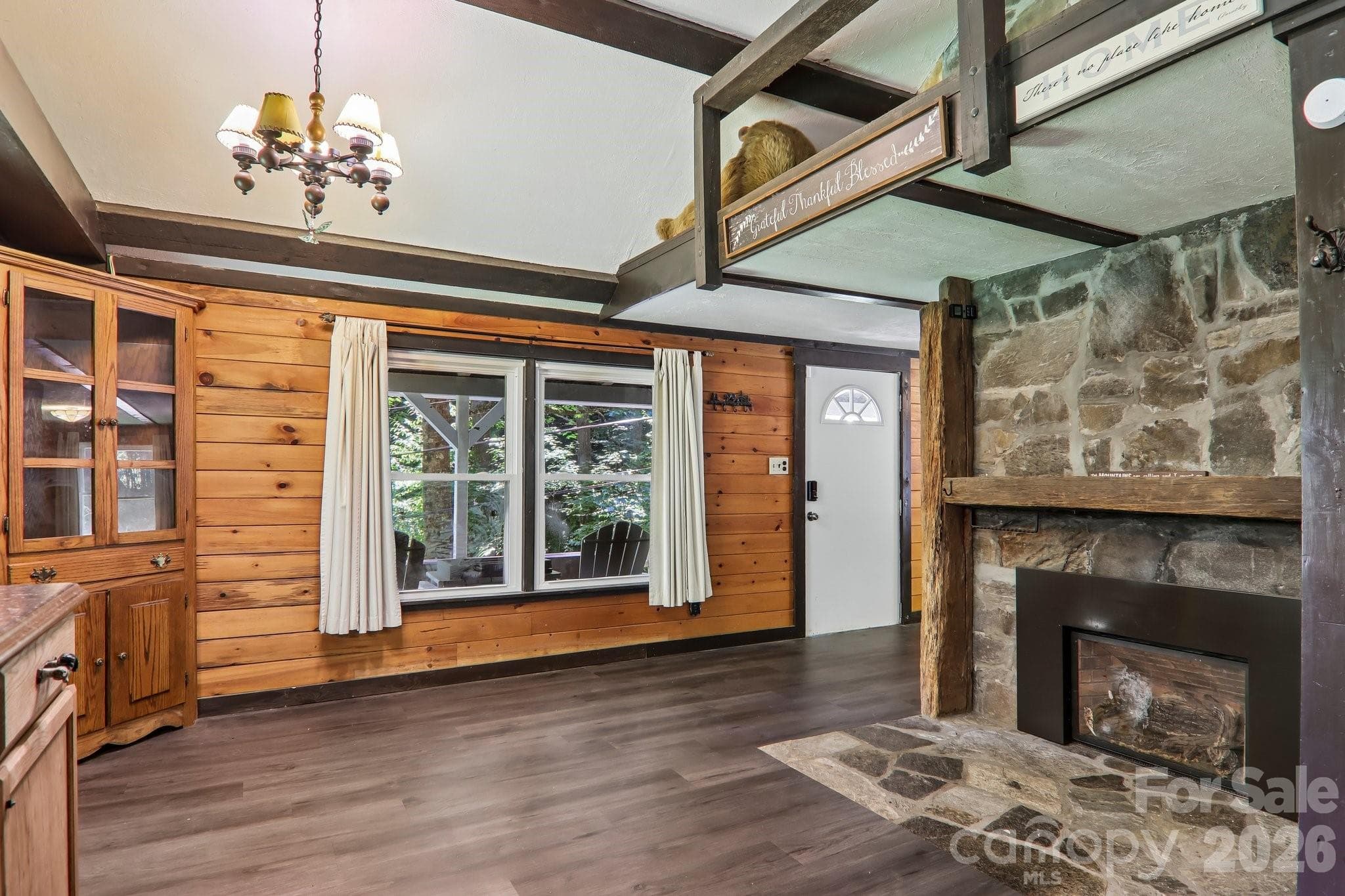 Single Family Residence at 16 Wits End Way, Waynesville, photo 9 of 35