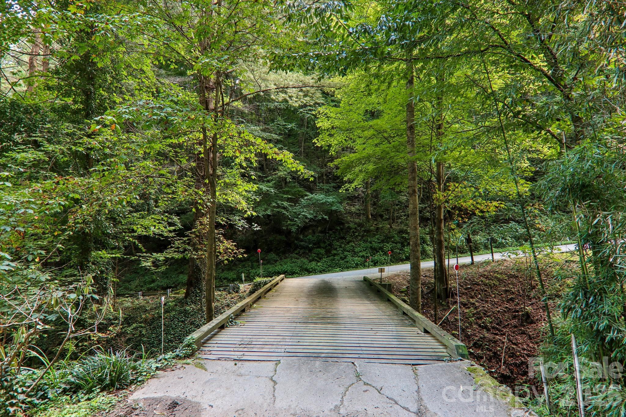 Single Family Residence at 16 Wits End Way, Waynesville, photo 29 of 35