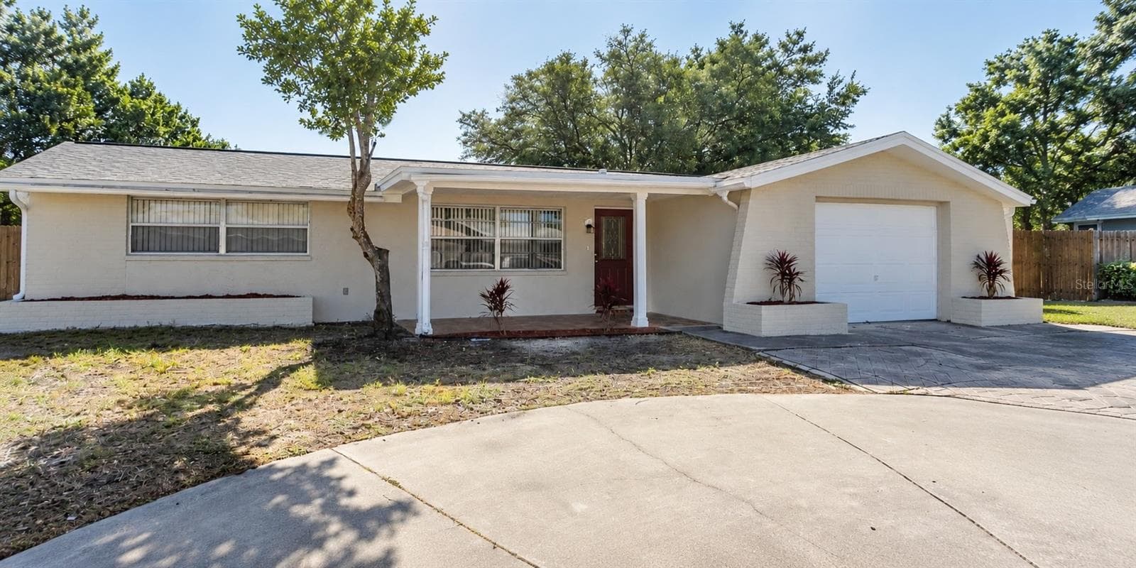 8952 STERLING LN