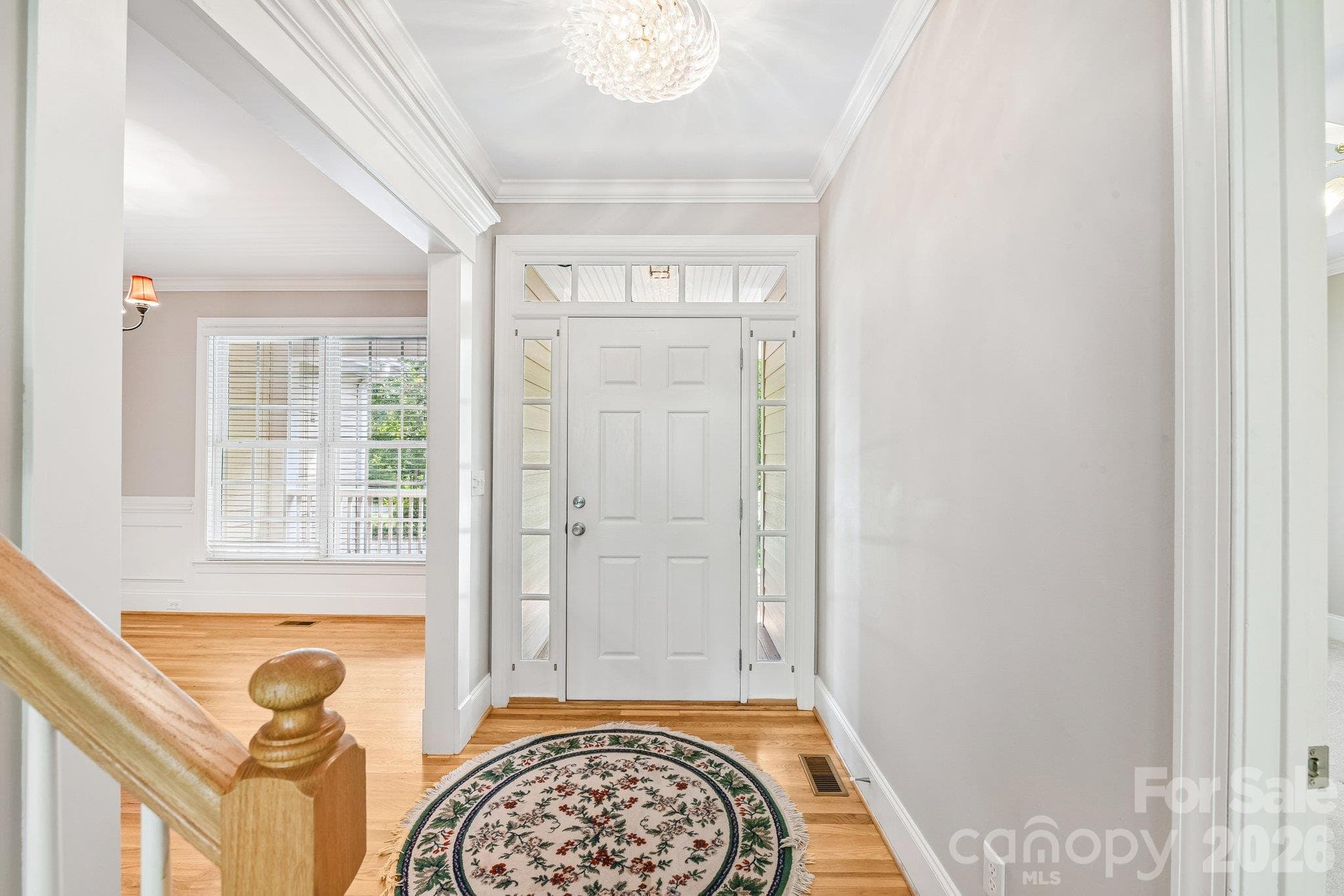 Front entryway - 3573 Lake Shore Road S, Denver