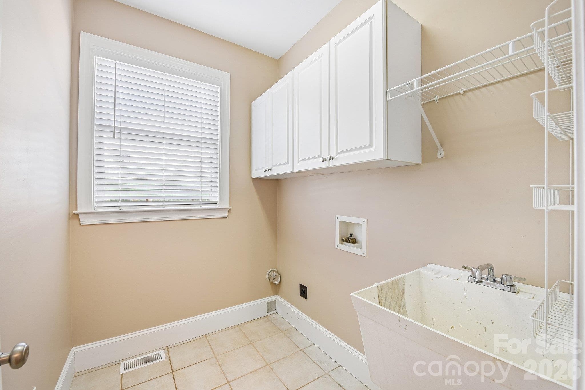 Laundry Room Main Level - 3573 Lake Shore Road S, Denver