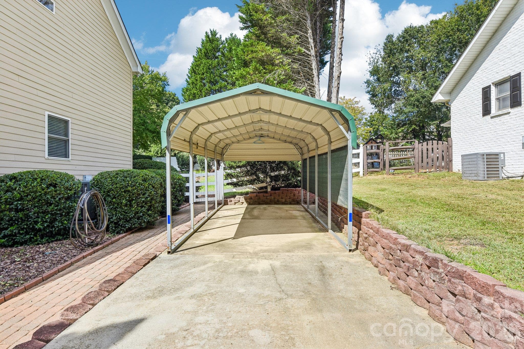 Carport - 3573 Lake Shore Road S, Denver