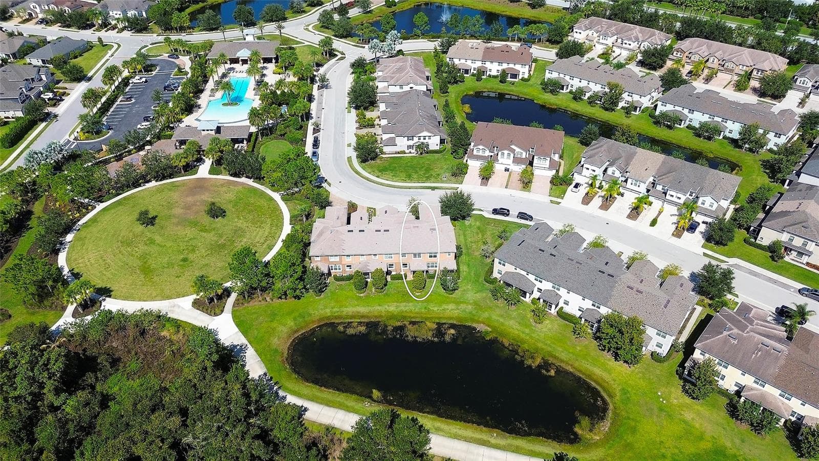 Townhome is close to the pool and amenity center - 12207 TRAILHEAD DR, BRADENTON