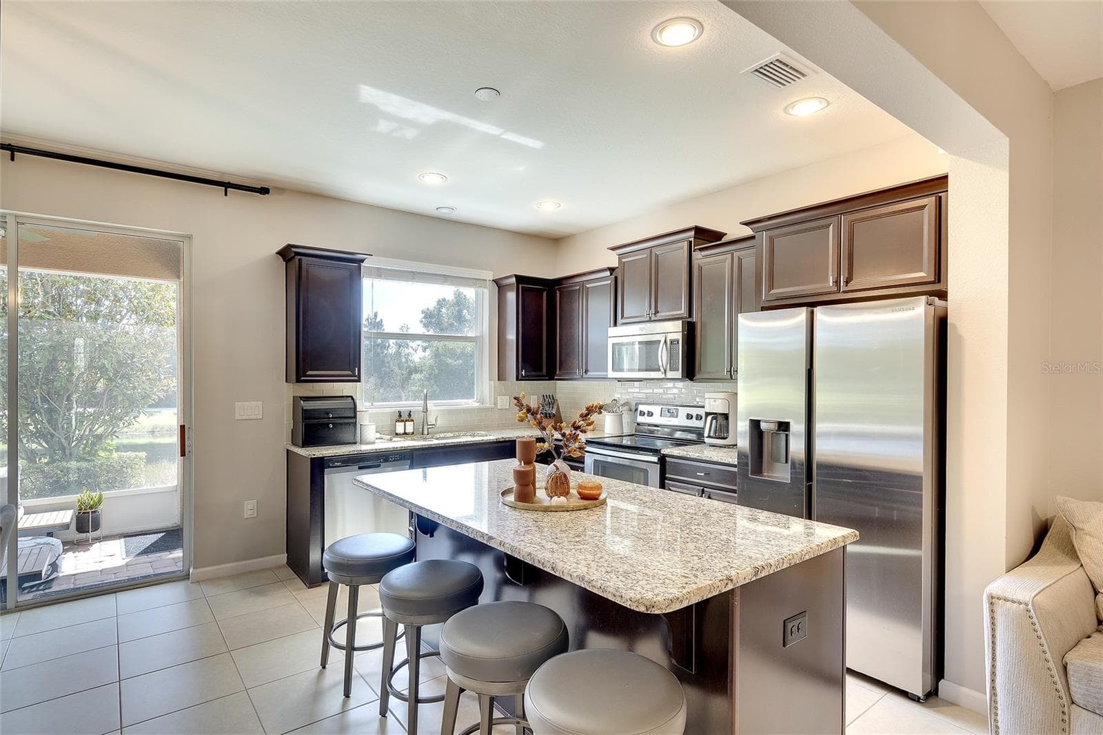 Large kitchen island - 12207 TRAILHEAD DR, BRADENTON