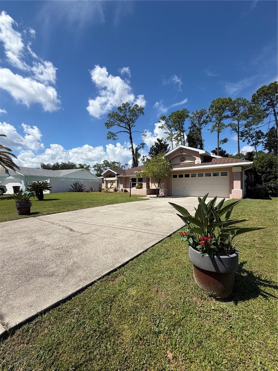 Single Family Residence at 39 PEPPER LN, PALM COAST, photo 38 of 51