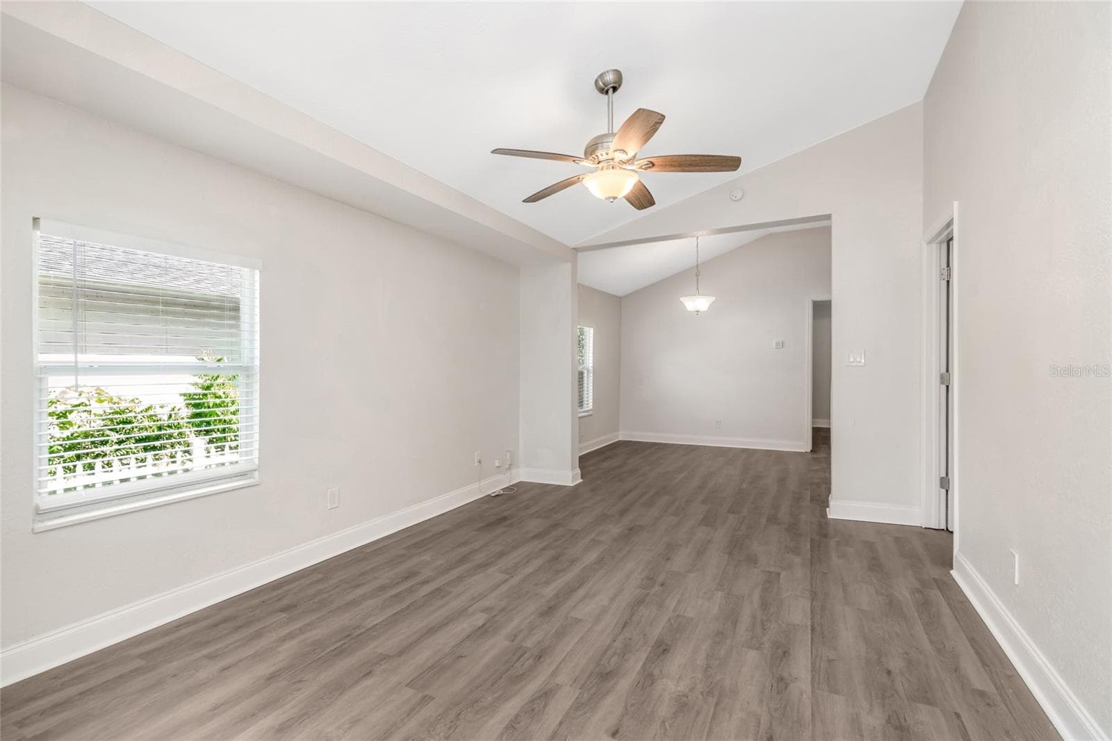 Single Family Residence at 1703 E NEW ORLEANS AVE, TAMPA, photo 3 of 37