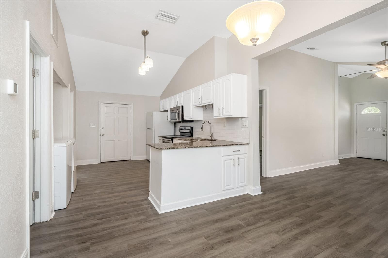 Single Family Residence at 1703 E NEW ORLEANS AVE, TAMPA, photo 9 of 37