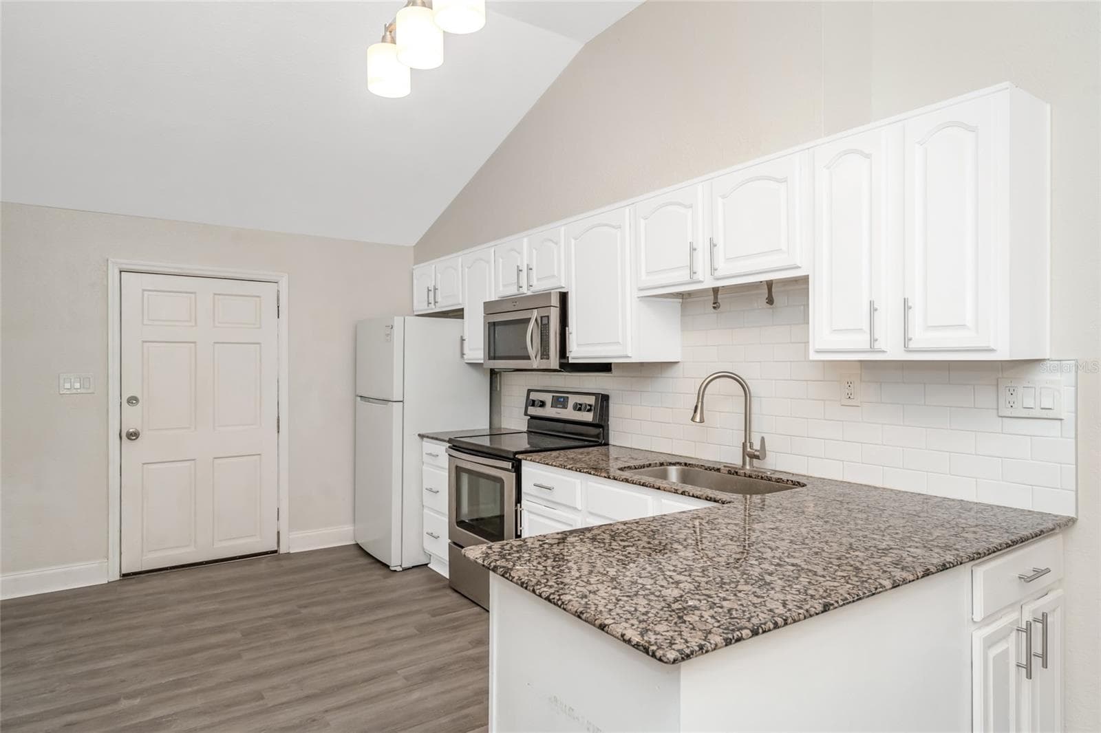 Single Family Residence at 1703 E NEW ORLEANS AVE, TAMPA, photo 11 of 37