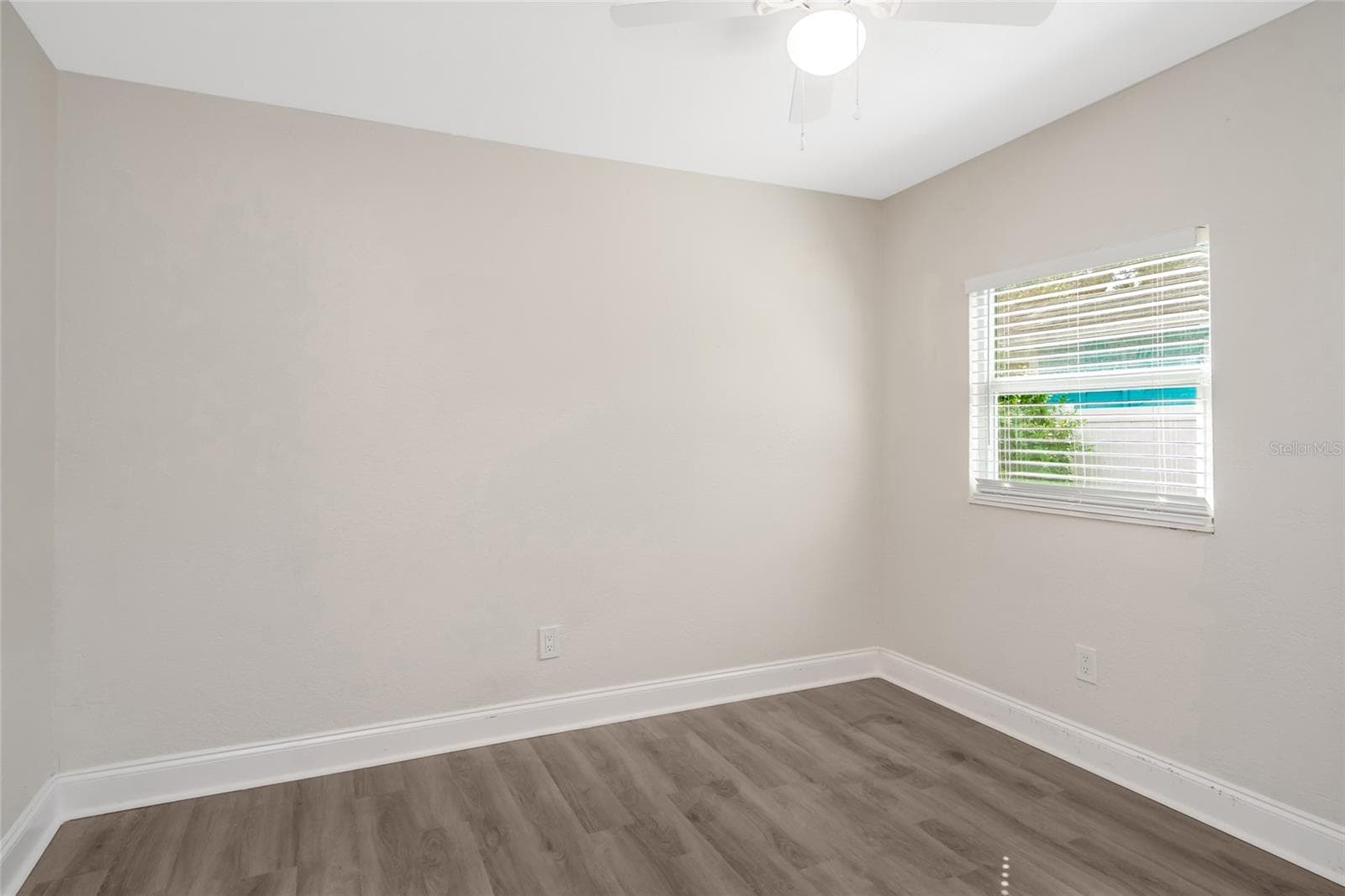 Single Family Residence at 1703 E NEW ORLEANS AVE, TAMPA, photo 15 of 37