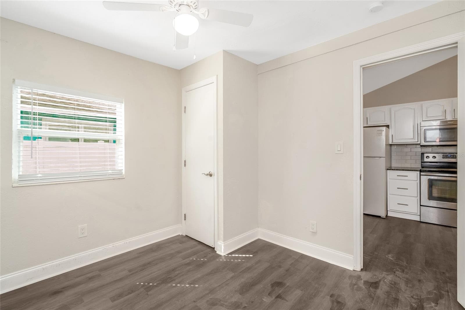 Single Family Residence at 1703 E NEW ORLEANS AVE, TAMPA, photo 16 of 37
