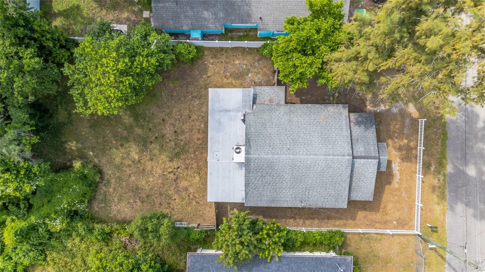 Single Family Residence at 1703 E NEW ORLEANS AVE, TAMPA, photo 35 of 37