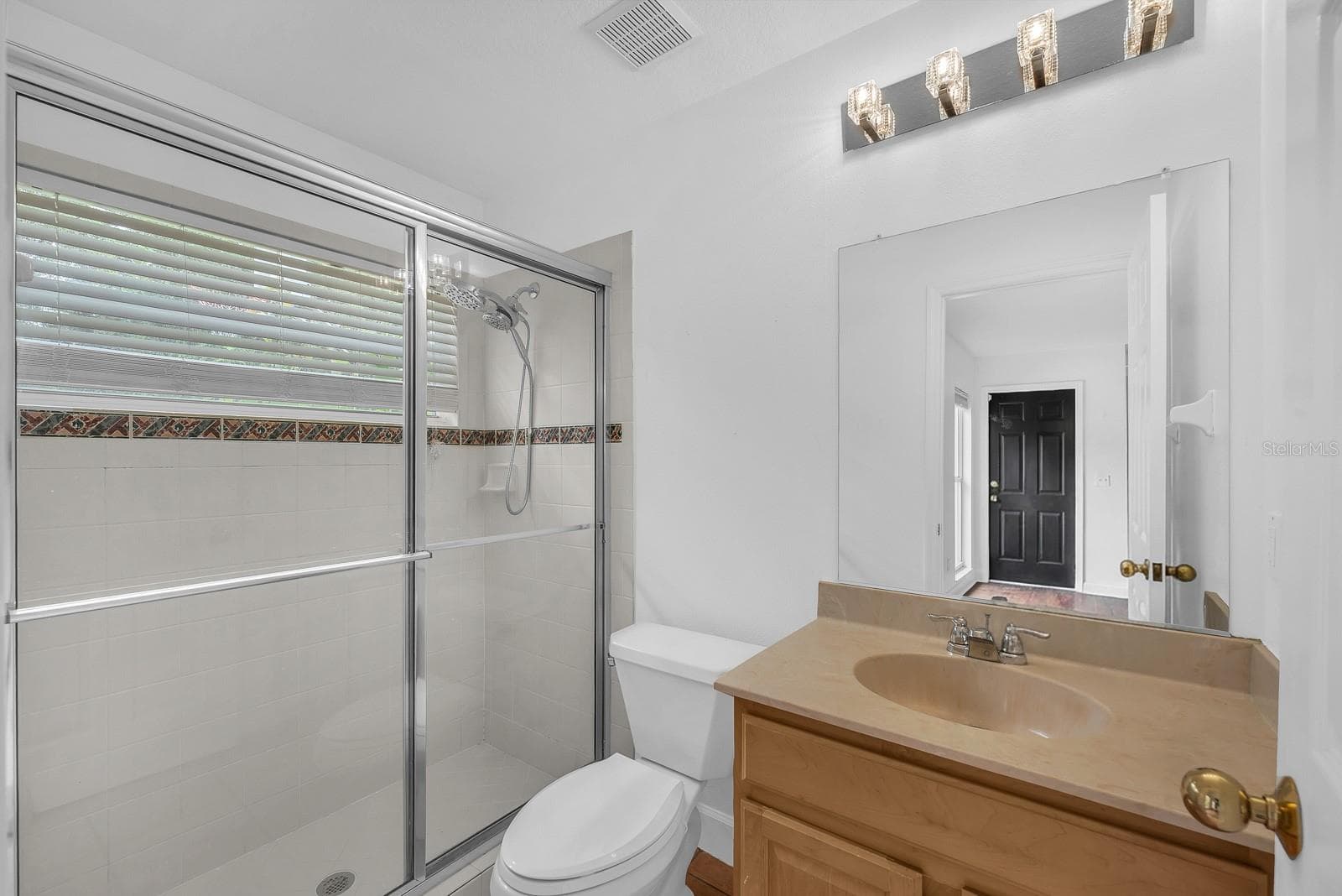 Apartment full bath - 6034 HAMMOCK HILL AVE, LITHIA