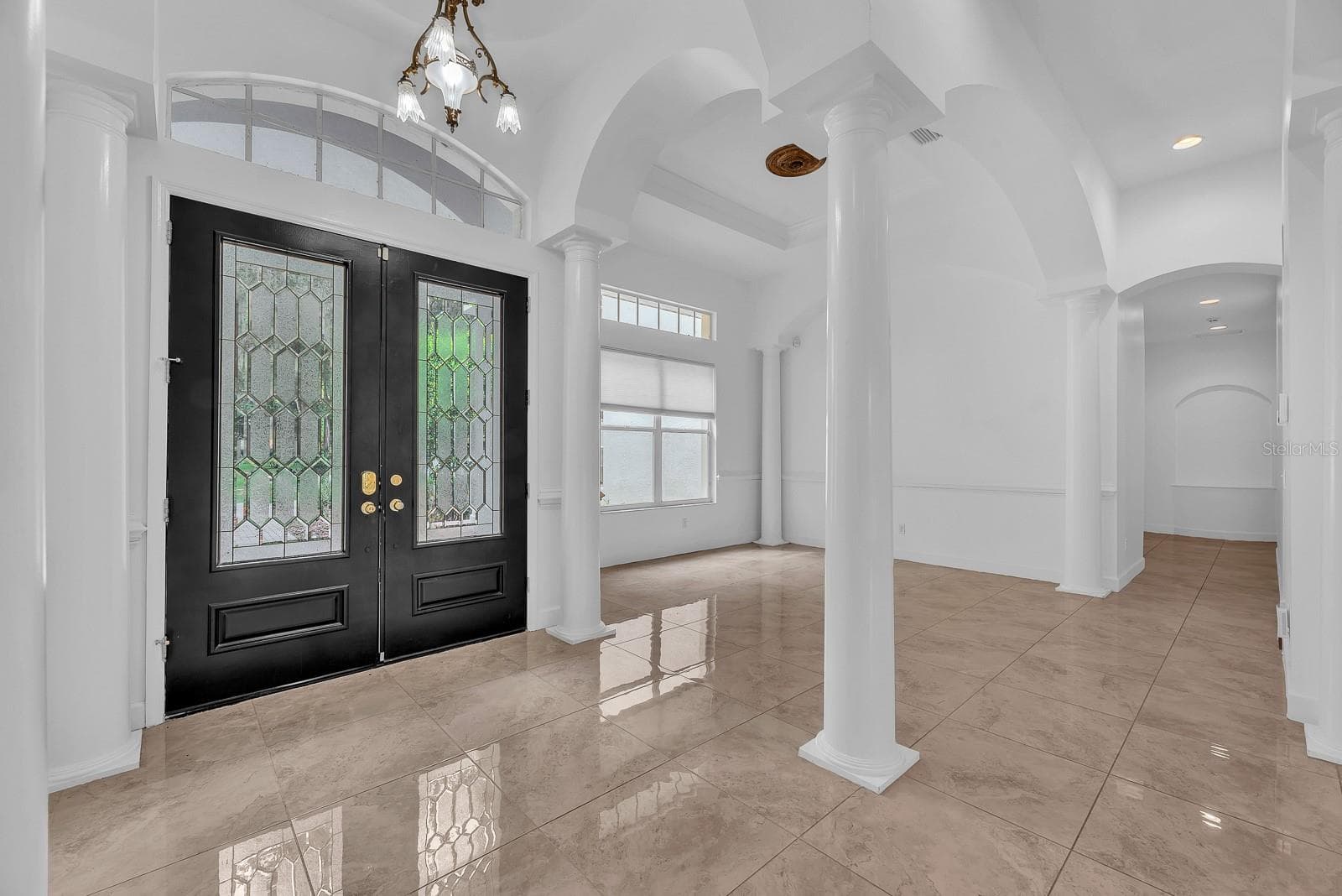 foyer and formal dining - 6034 HAMMOCK HILL AVE, LITHIA
