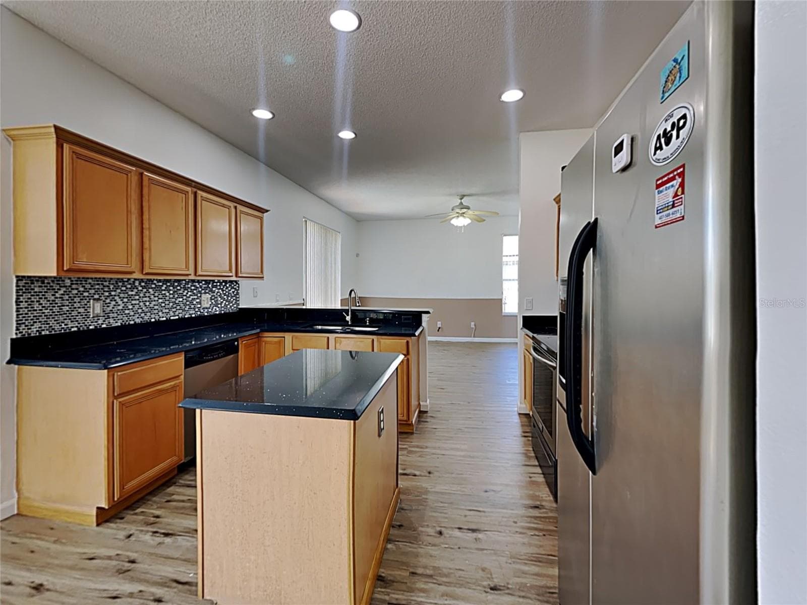 Single Family Residence at 728 HARDWOOD CIR, ORLANDO, photo 5 of 22
