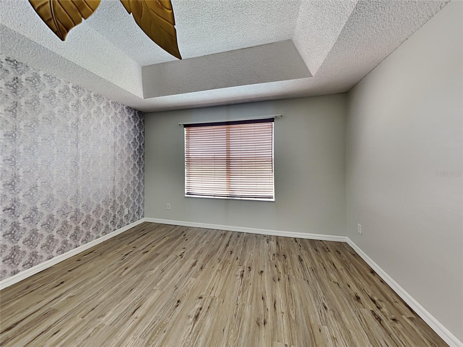 Single Family Residence at 728 HARDWOOD CIR, ORLANDO, photo 9 of 22
