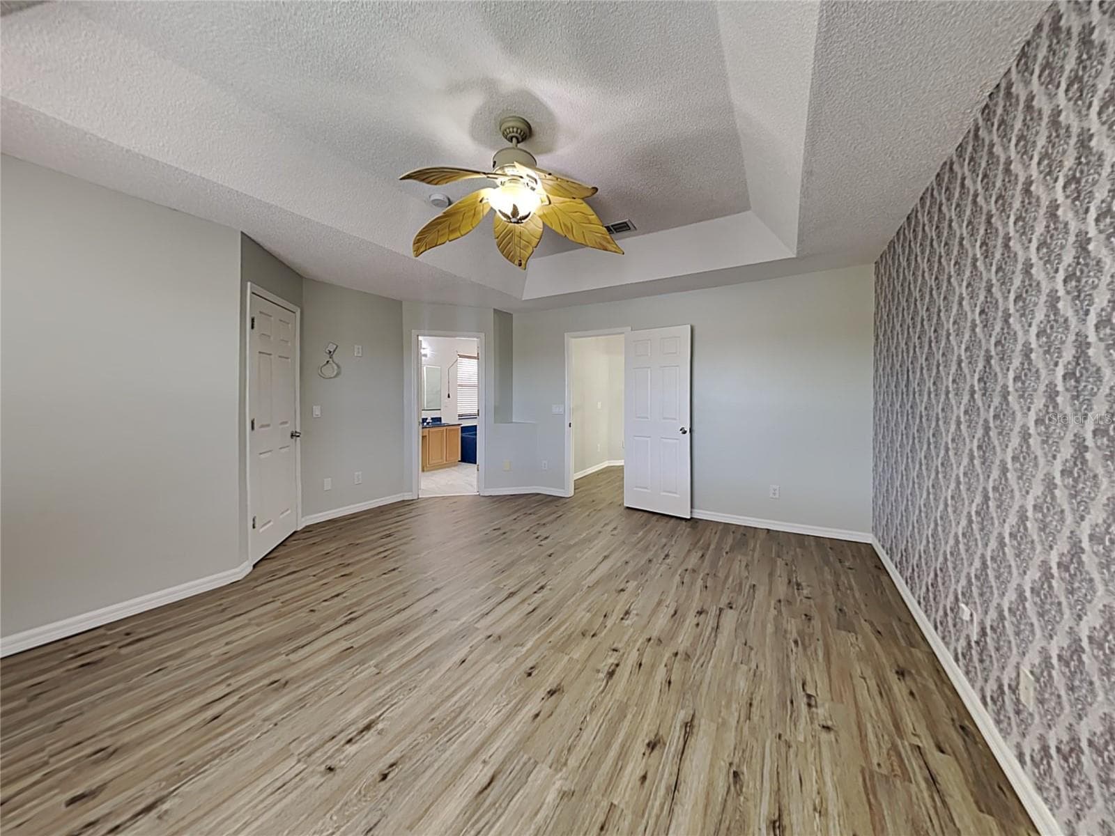 Single Family Residence at 728 HARDWOOD CIR, ORLANDO, photo 10 of 22