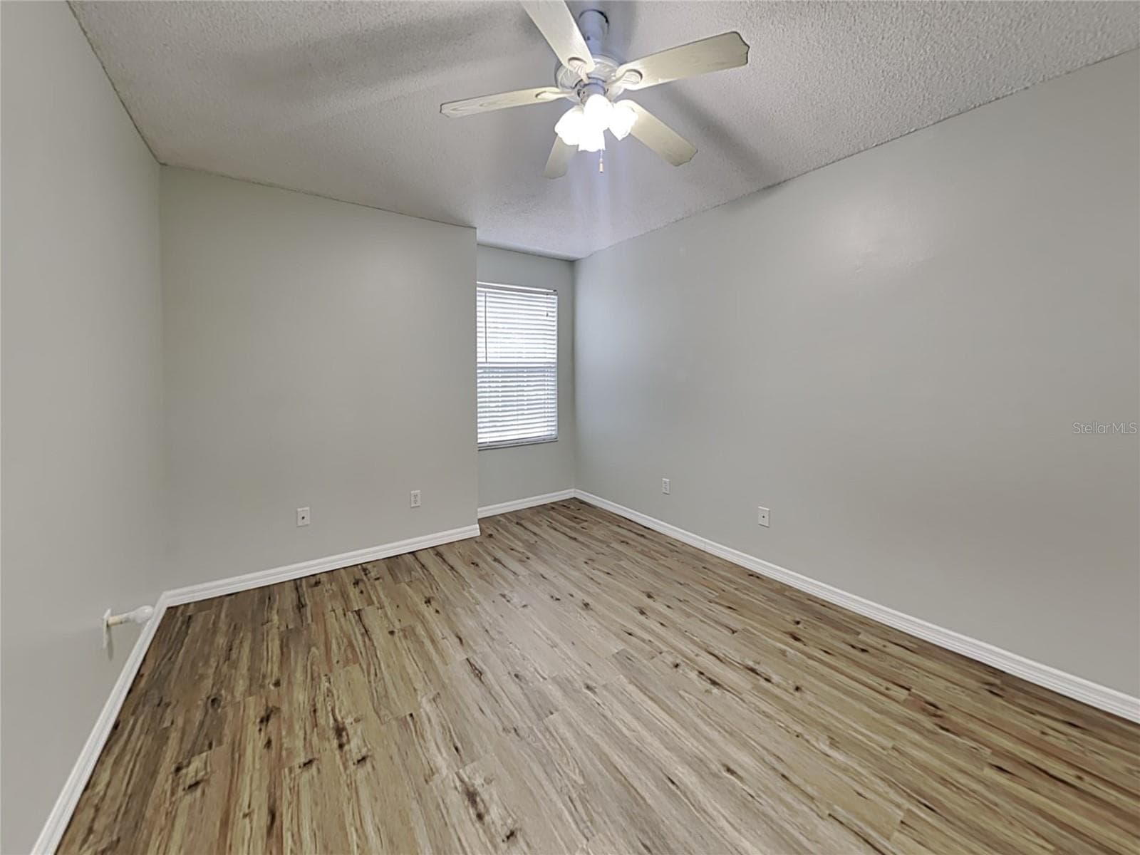 Single Family Residence at 728 HARDWOOD CIR, ORLANDO, photo 16 of 22