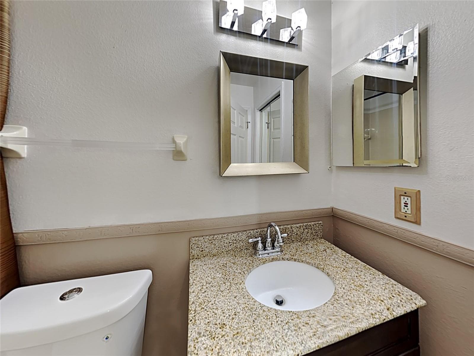Single Family Residence at 728 HARDWOOD CIR, ORLANDO, photo 17 of 22