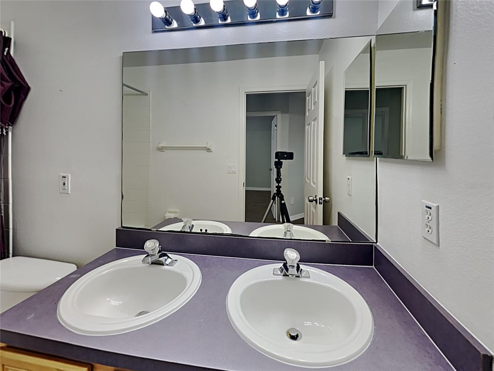 Single Family Residence at 728 HARDWOOD CIR, ORLANDO, photo 19 of 22