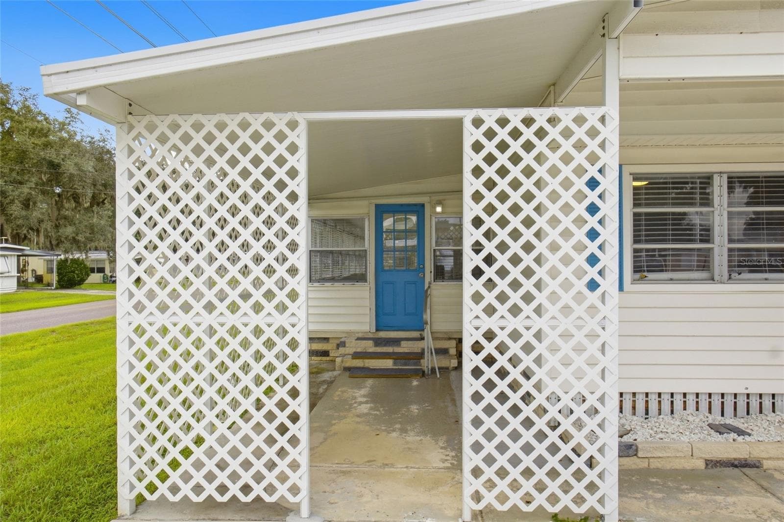 Mobile Home at 4722 AUTUMN PALM DR, ZEPHYRHILLS, photo 4 of 29